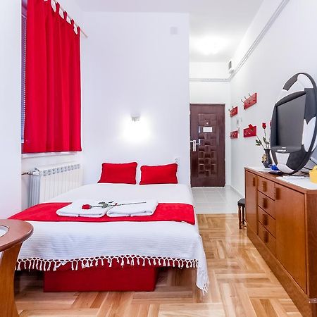 Studio Saint Sava Belgrado Habitación foto