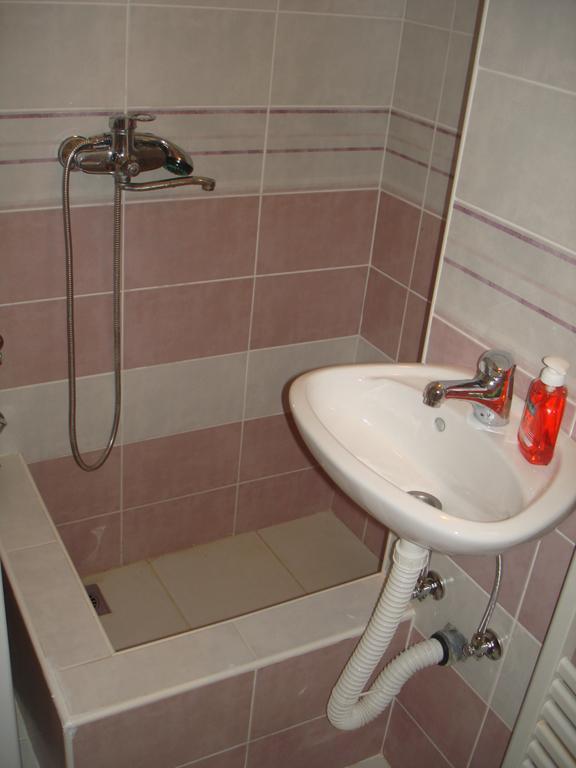 Studio Saint Sava Belgrado Habitación foto